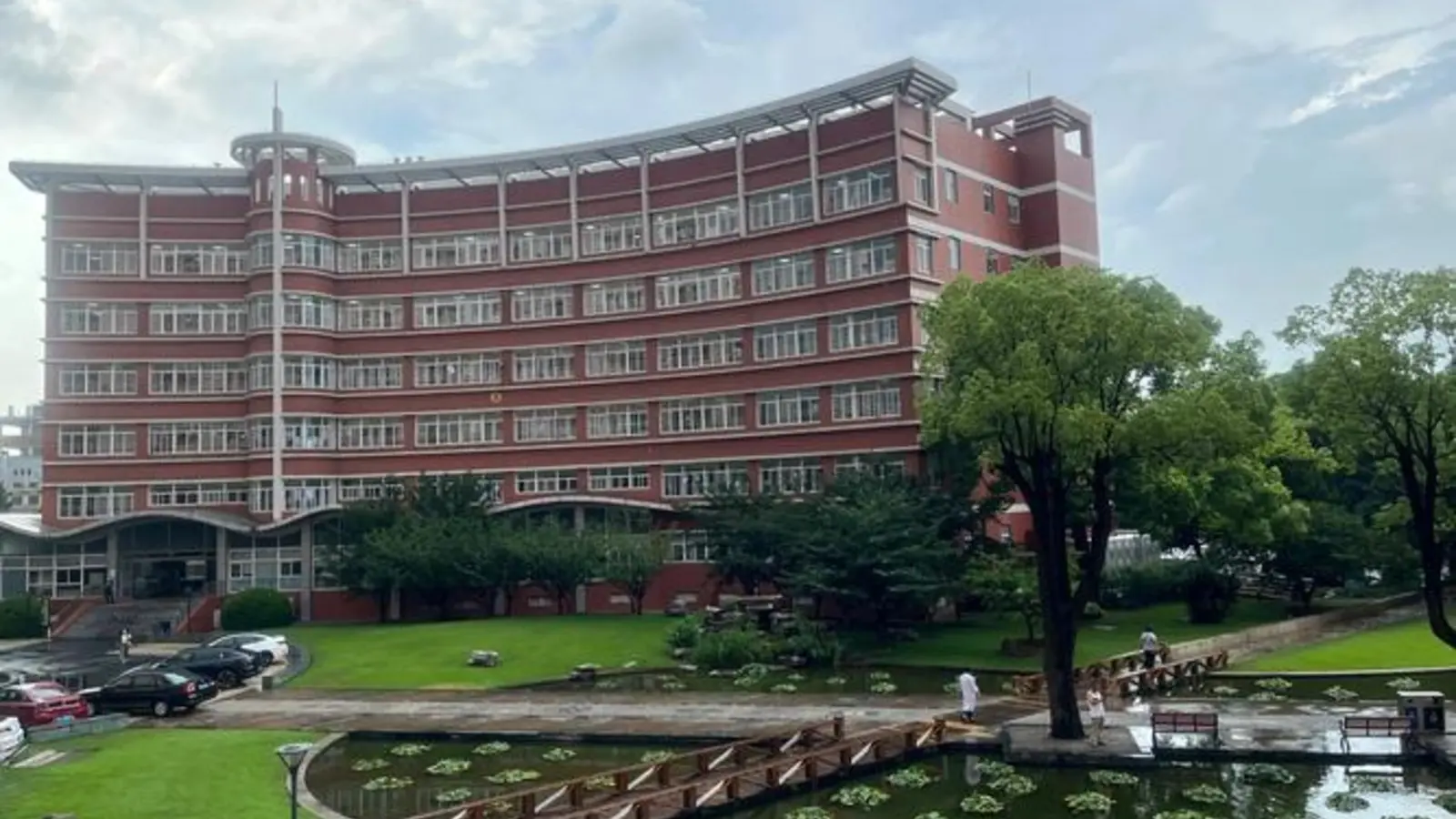 Shanghai Pulmonary Hospital facility reference image