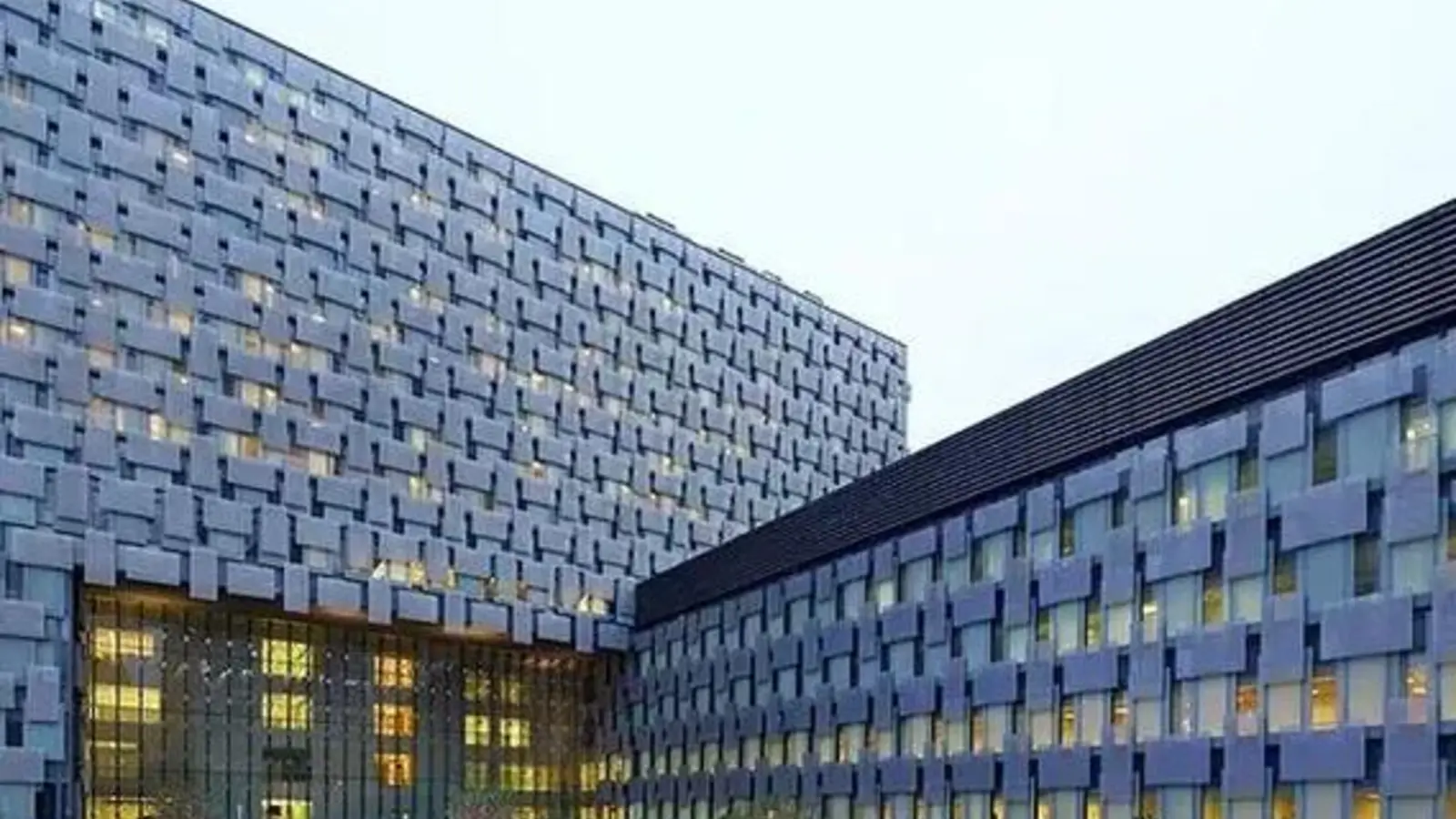 Nanjing Drum Tower Hospital facility reference image